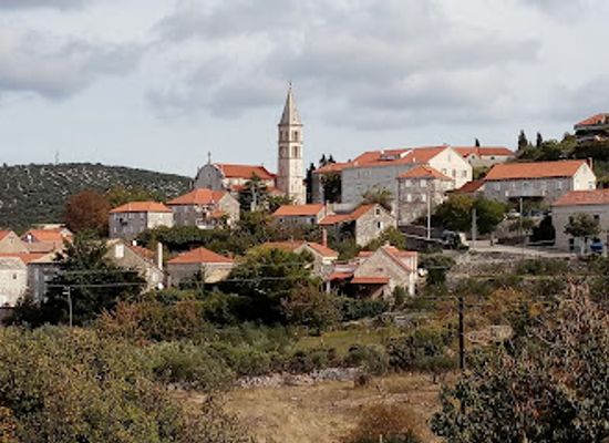 croatia/brac-island/landmark/wine-tasting-brac