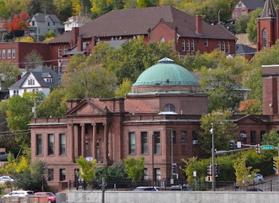 minnesota/duluth/landmark/historic-duluth-carnegie-library