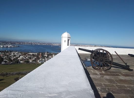 uruguay/east-coast/landmark/fortaleza-del-cerro