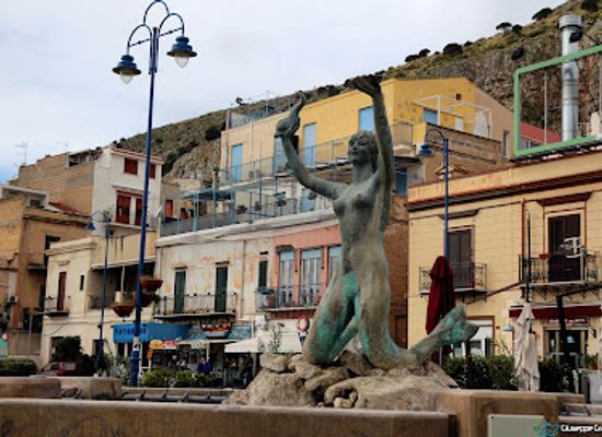 italy/palermo/mondello/landmark/porticciolo-di-mondello