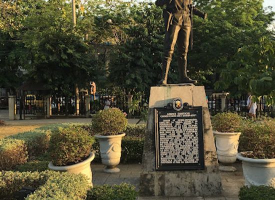 philippines/cebu-city/landmark/andres-bonifacio-monument-and-historical-marker