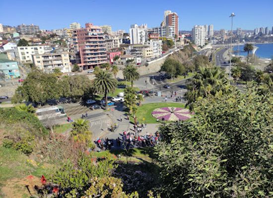 chile/vina-del-mar/valparaiso/landmark/flower-clock