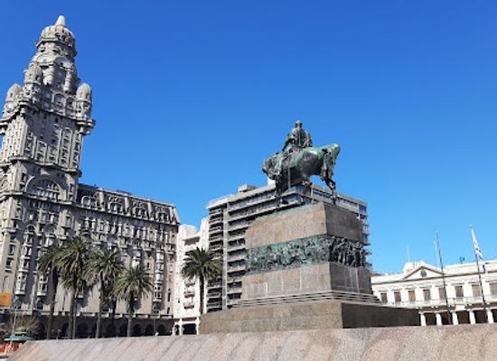 uruguay/soriano/landmark/palacio-salvo