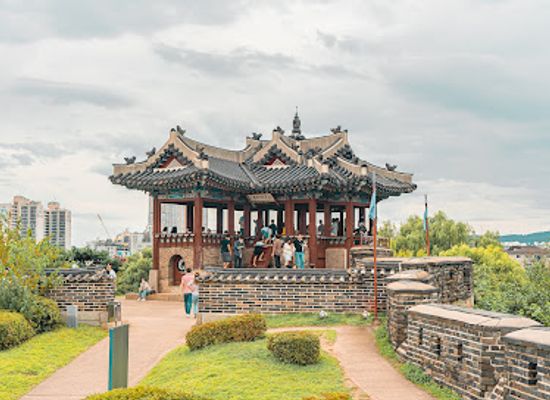 south-korea/suwon/landmark/banghwasuryujeong-pavilion-dongbukgangnu