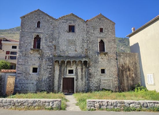 montenegro/bay-of-kotor/landmark/tre-sorelle-palace
