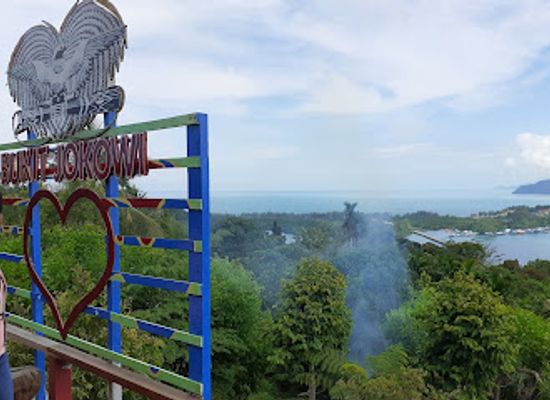 indonesia/central-papua/landmark/bukit-jokowi