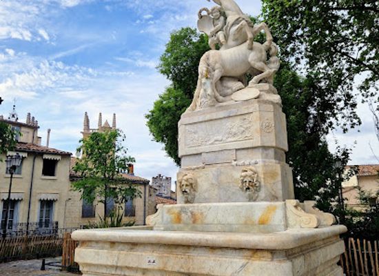 france/montpellier/landmark/unicorns-fountain