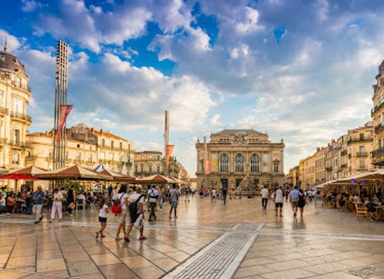 france/montpellier/landmark/place-de-la-comedie