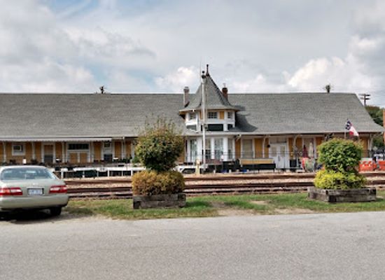 north-carolina/hendersonville/landmark/historic-railroad-depot