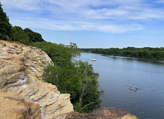illinois/matthiessen-state-park/landmark/buffalo-rock-state-park