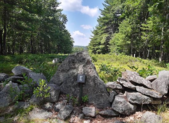 new-hampshire/lakes-region/landmark/america-s-stonehenge