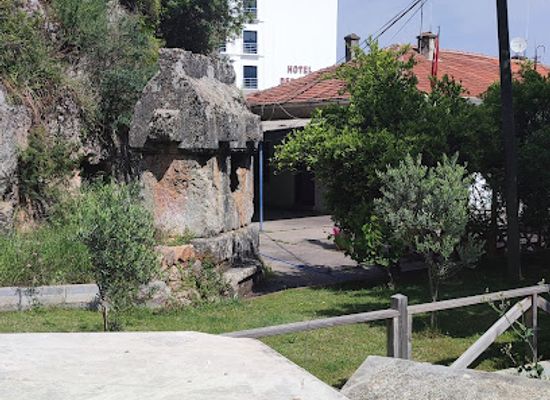 turkiye/lycian-way/landmark/ancient-lycian-tomb