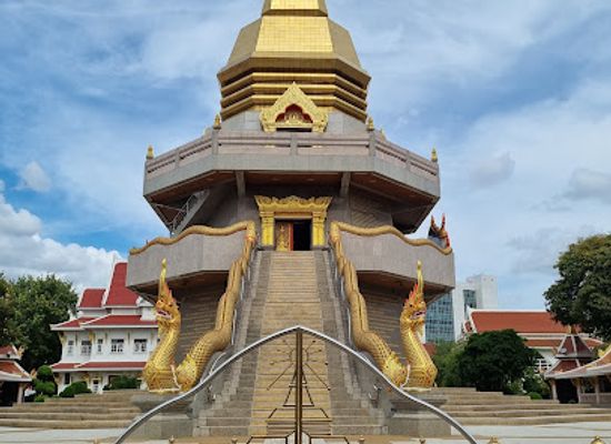 thailand/udon-thani/landmark/wat-pothisomphon