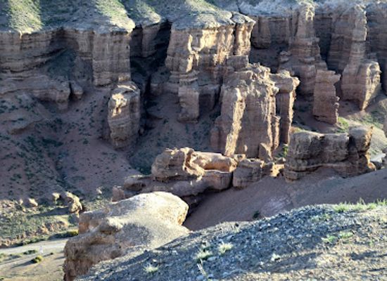 kazakhstan/charyn-canyon/landmark/charyn-canyon-viewpoint