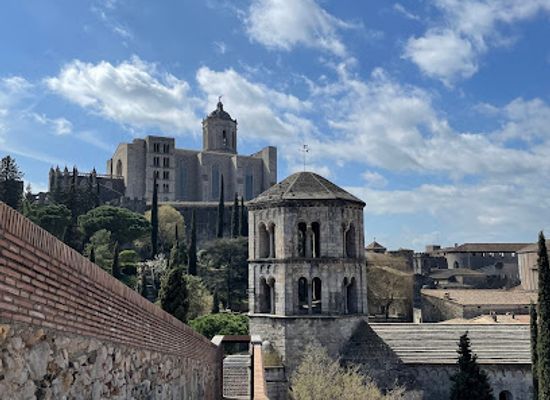 spain/girona/landmark/muralla-de-girona-sector-nord