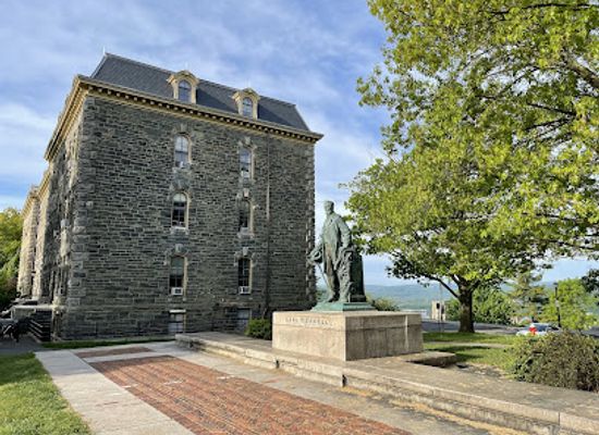 new-york/ithaca/landmark/statue-of-ezra-cornell