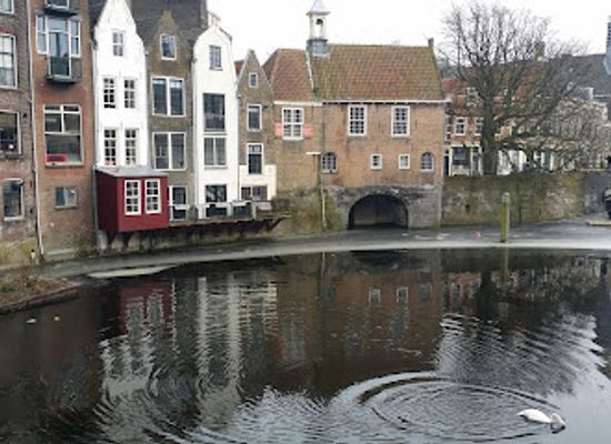 netherlands/rotterdam/delfshaven/landmark/piet-heyn-monument