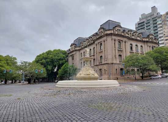 argentina/rosario/pichincha/landmark/fuente-de-las-utopias