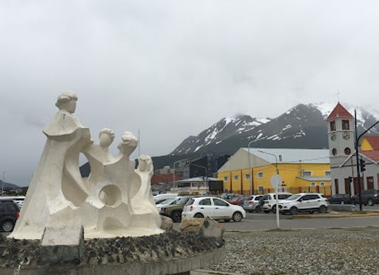 argentina/ushuaia/landmark/plaza-don-bosco