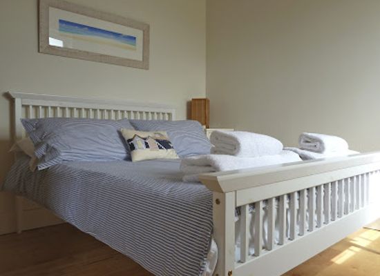 guernsey/alderney/landmark/les-pourciaux-cottage-alderney
