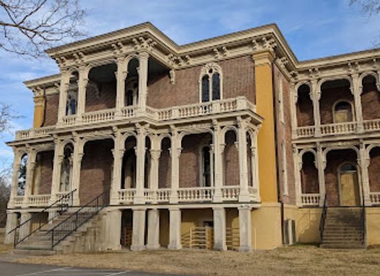 tennessee/mississippi-delta/landmark/clover-bottom-mansion