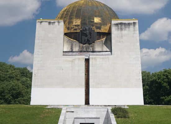 bulgaria/ruse/landmark/pantheon-of-national-revival-heroes