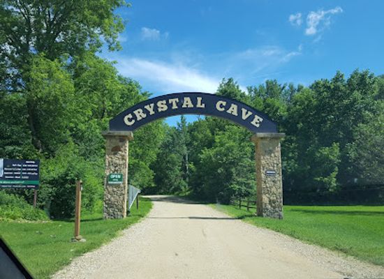 wisconsin/driftless-area/landmark/crystal-cave
