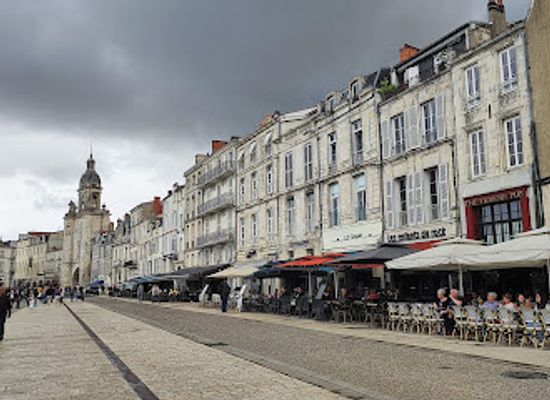 france/la-rochelle/landmark/the-famous-pub