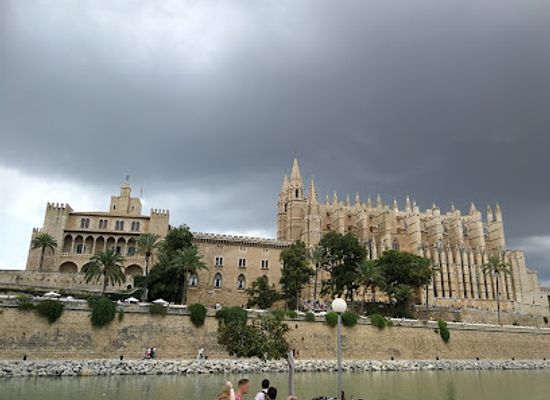 spain/palma-de-mallorca/landmark/fountain