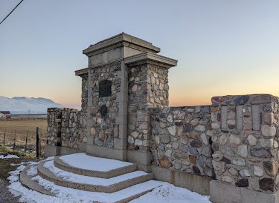 utah/bear-river-valley/landmark/calls-fort-monument