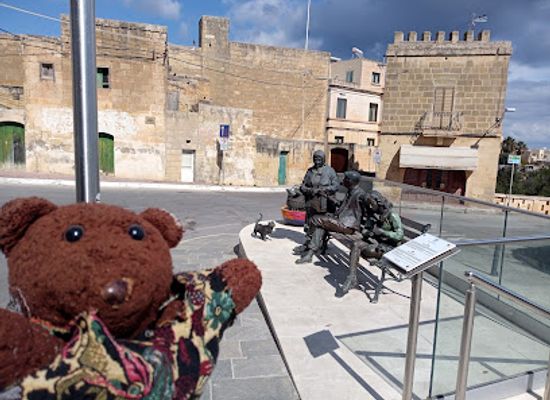 malta/gharb/landmark/bank-of-the-square