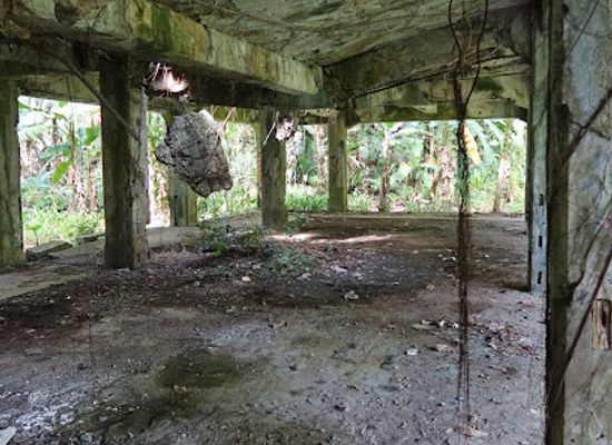 micronesia/chuuk-lagoon/landmark/world-war-ii-japanese-military-command-center