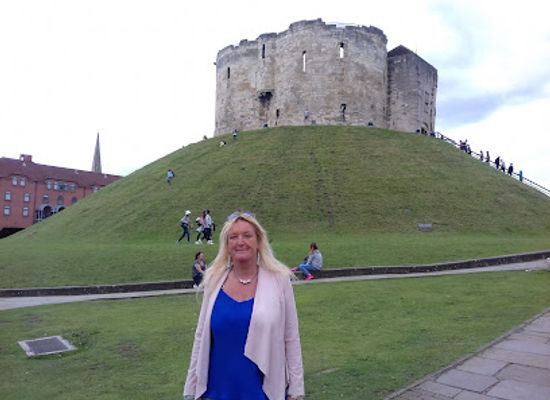 united-kingdom/yorkshire-and-the-humber/landmark/clifford-s-tower-york