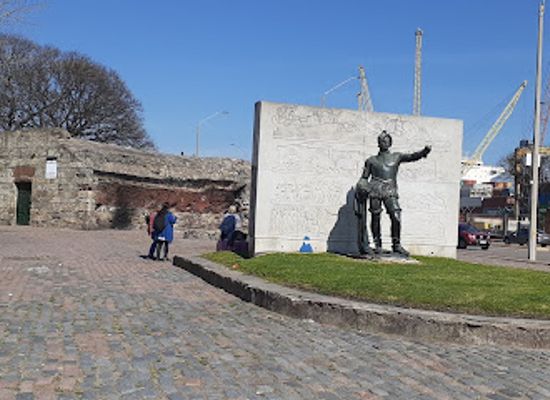 uruguay/northern-region/landmark/monumento-a-hernandarias
