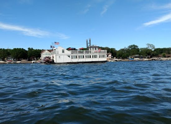 iowa/clear-lake/landmark/lady-of-the-lake