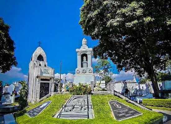 el-salvador/highlands/landmark/los-ilustres-cemetery-the-illustrious-cemetery