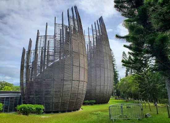 new-caledonia/voh/landmark/tjibaou-cultural-centre