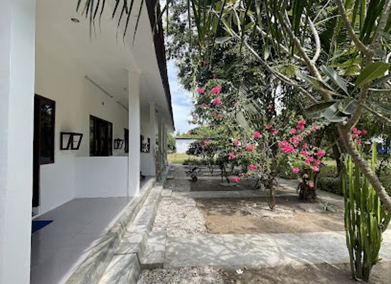 indonesia/pulau-moyo/landmark/blue-emocean-dive-resort