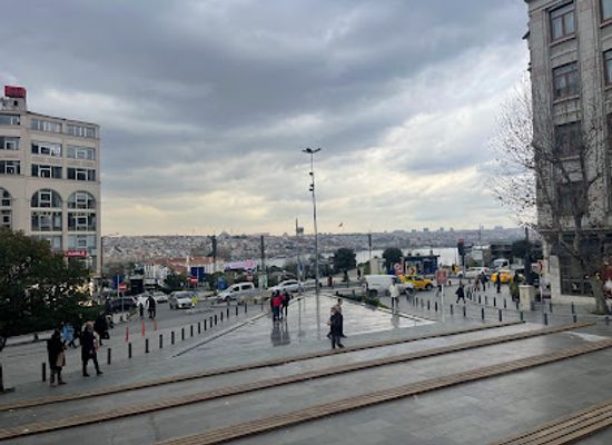 turkiye/istanbul/taksim/landmark/the-tunnel-marker