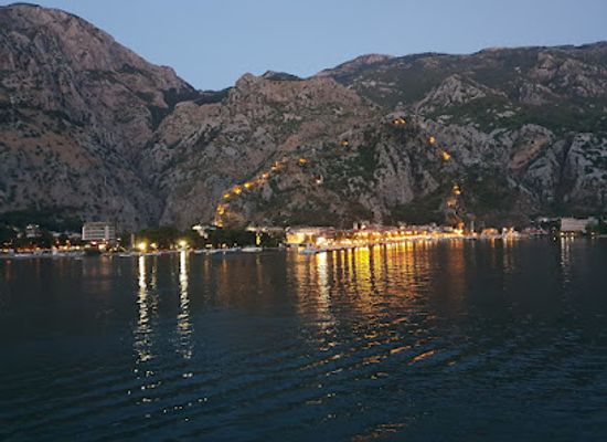 montenegro/bay-of-kotor/landmark/old-town-walls