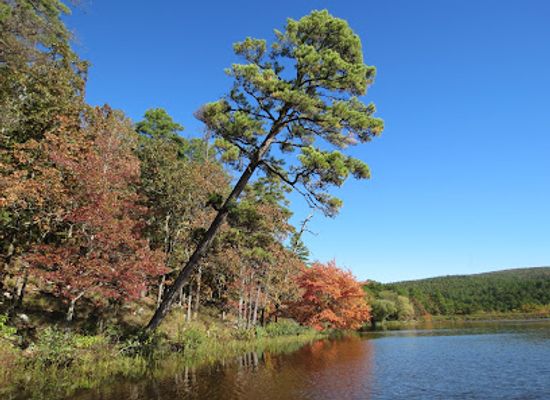 oklahoma/lake-and-trail-country/landmark/clayton-lake-state-park