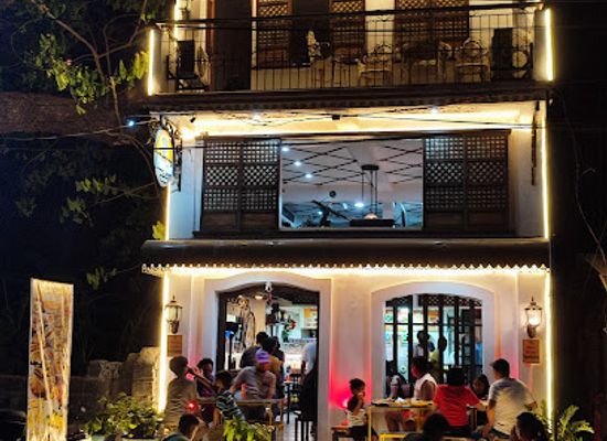 philippines/vigan/landmark/nanang-sion-vigan-empanada