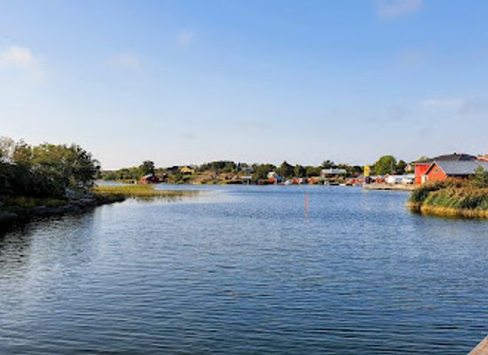 finland/aland-islands/landmark/brudhall-hotel-restaurant