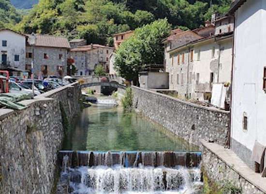 italy/garfagnana/landmark/grotta-del-vento