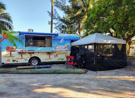 the-bahamas/bimini/landmark/bowleg-s-the-food-truck