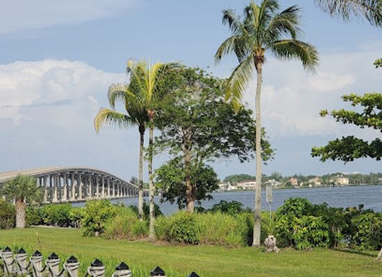 florida/cape-coral/landmark/chamber-of-commerce-of-cape-coral
