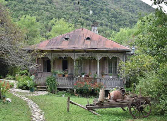 georgia/samegrelo-zemo-svaneti/landmark/parna-cottage