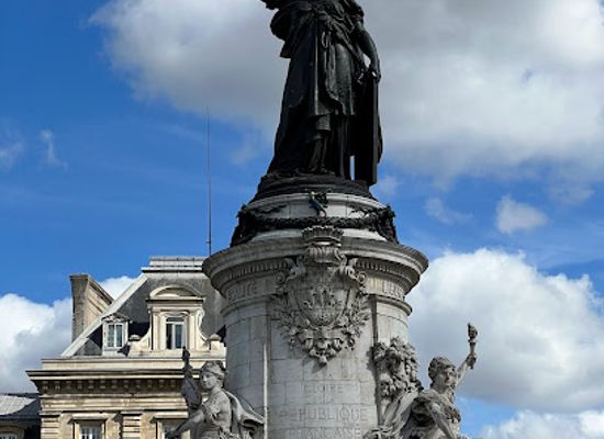 france/paris/landmark/monument-a-la-republique
