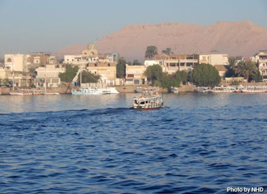egypt/luxor/east-bank/landmark/west-bank-luxor-boat-booking-dahabiya-nile-cruise