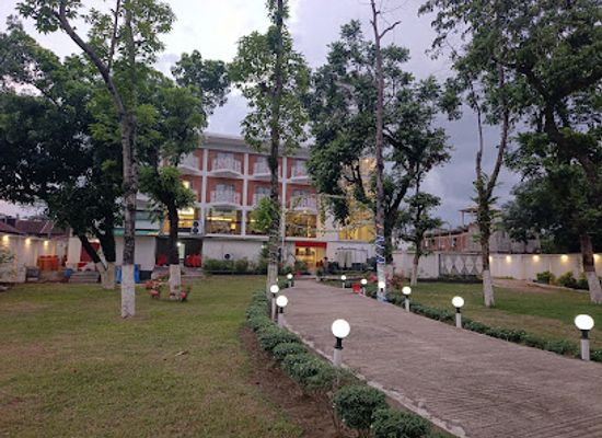 bangladesh/tanguar-haor/landmark/shada-pathor-hotel-resort